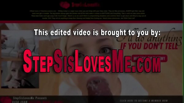 Blonde les gets fisted